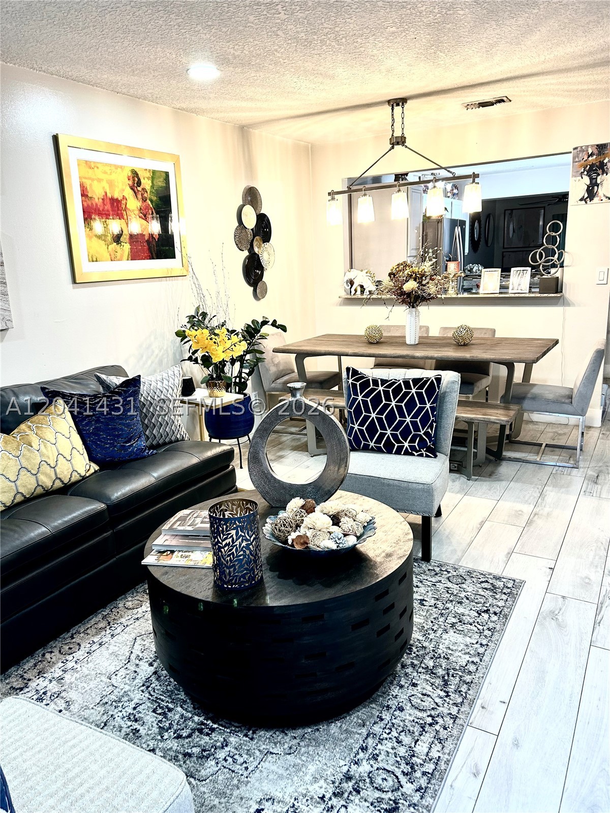 OAKWOOD ON THE GREEN COND - Residential