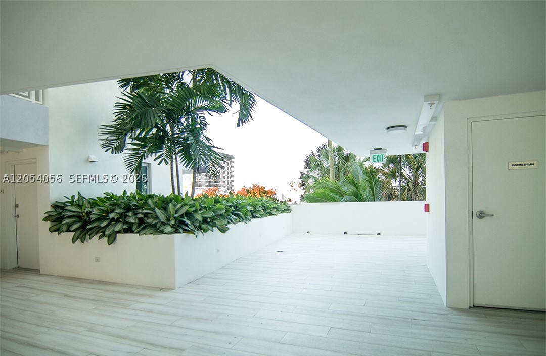 THE PALMS CONDO - Residential Lease