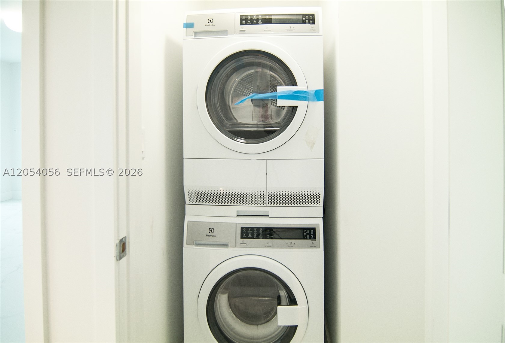 THE PALMS CONDO - Residential Lease