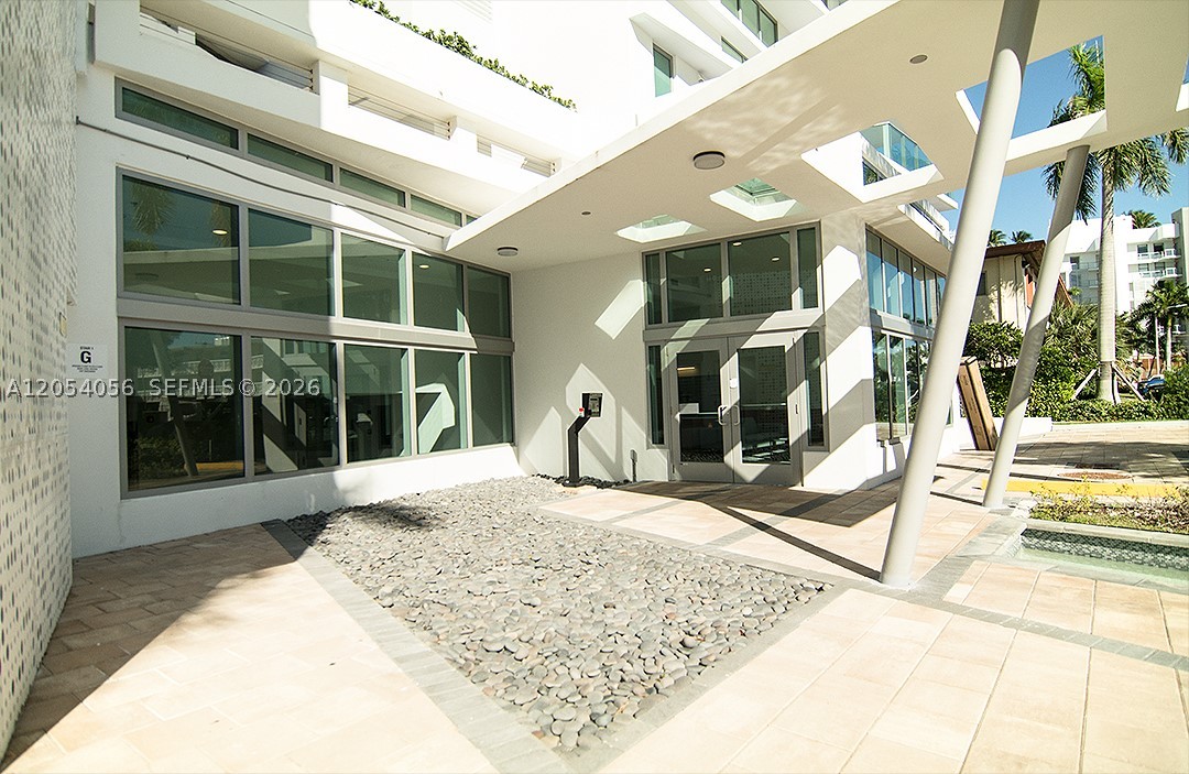 THE PALMS CONDO - Residential Lease