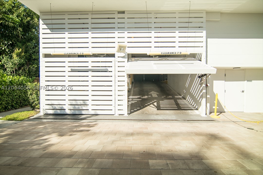 THE PALMS CONDO - Residential Lease