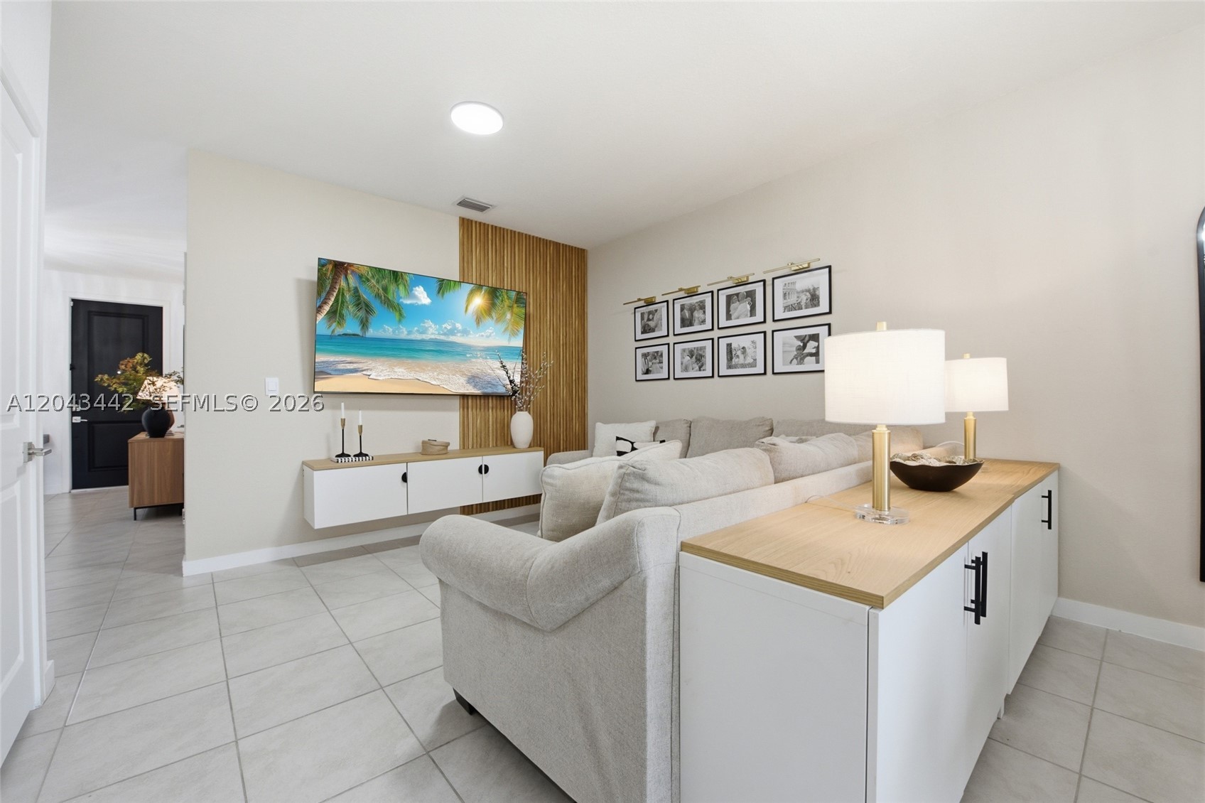 HAMILTON PLACE - Residential Lease