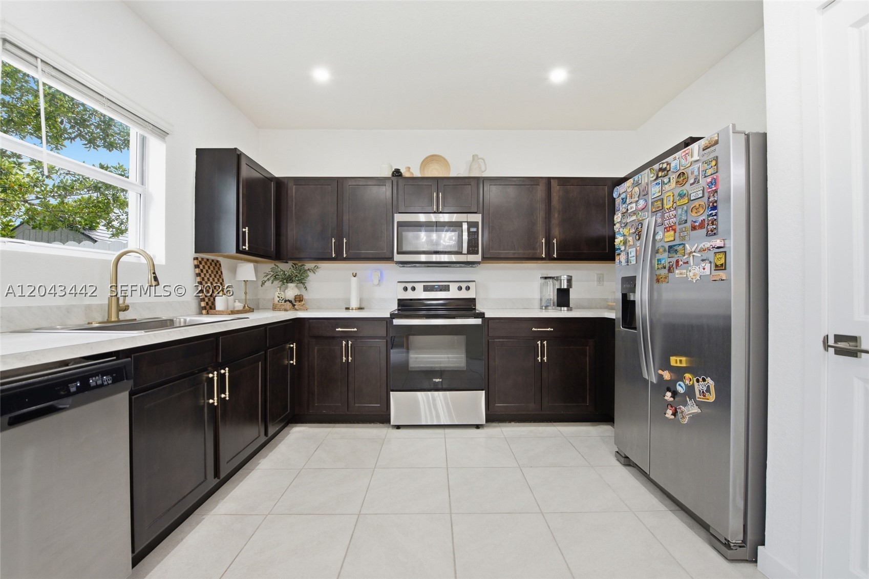HAMILTON PLACE - Residential Lease