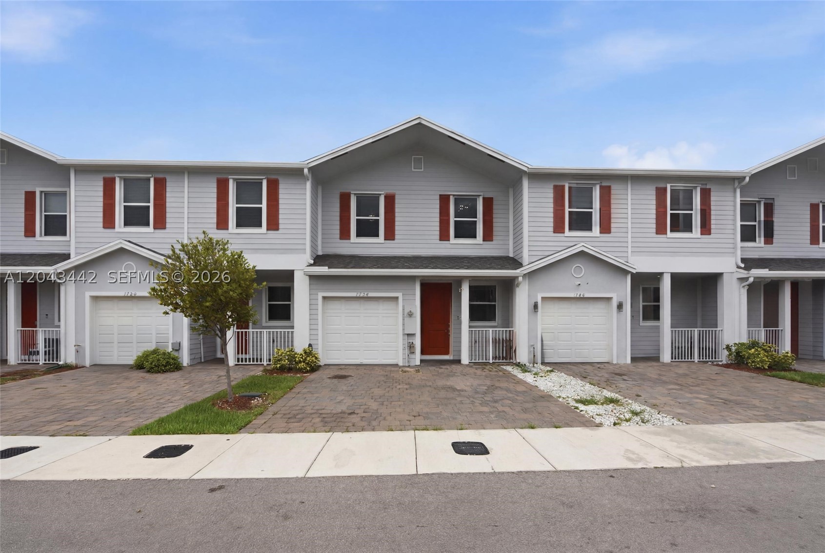 HAMILTON PLACE - Residential Lease