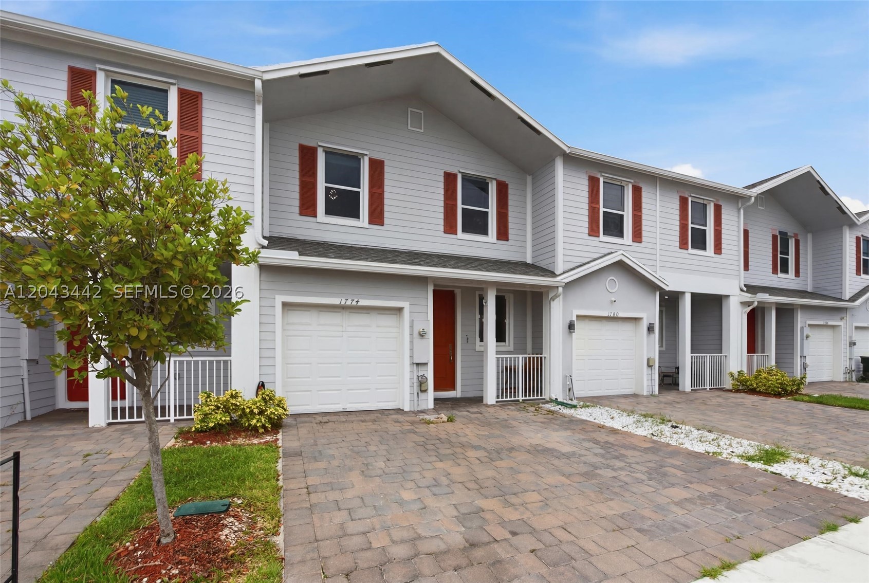 HAMILTON PLACE - Residential Lease
