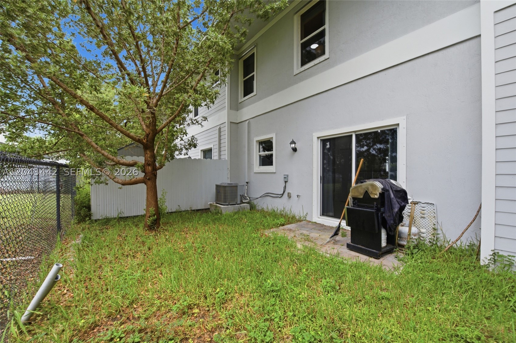 HAMILTON PLACE - Residential Lease