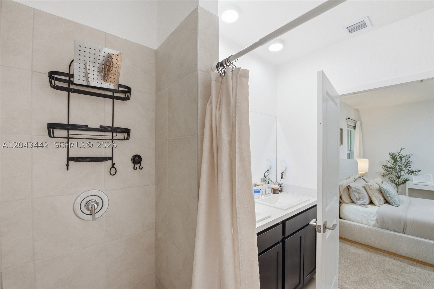 HAMILTON PLACE - Residential Lease