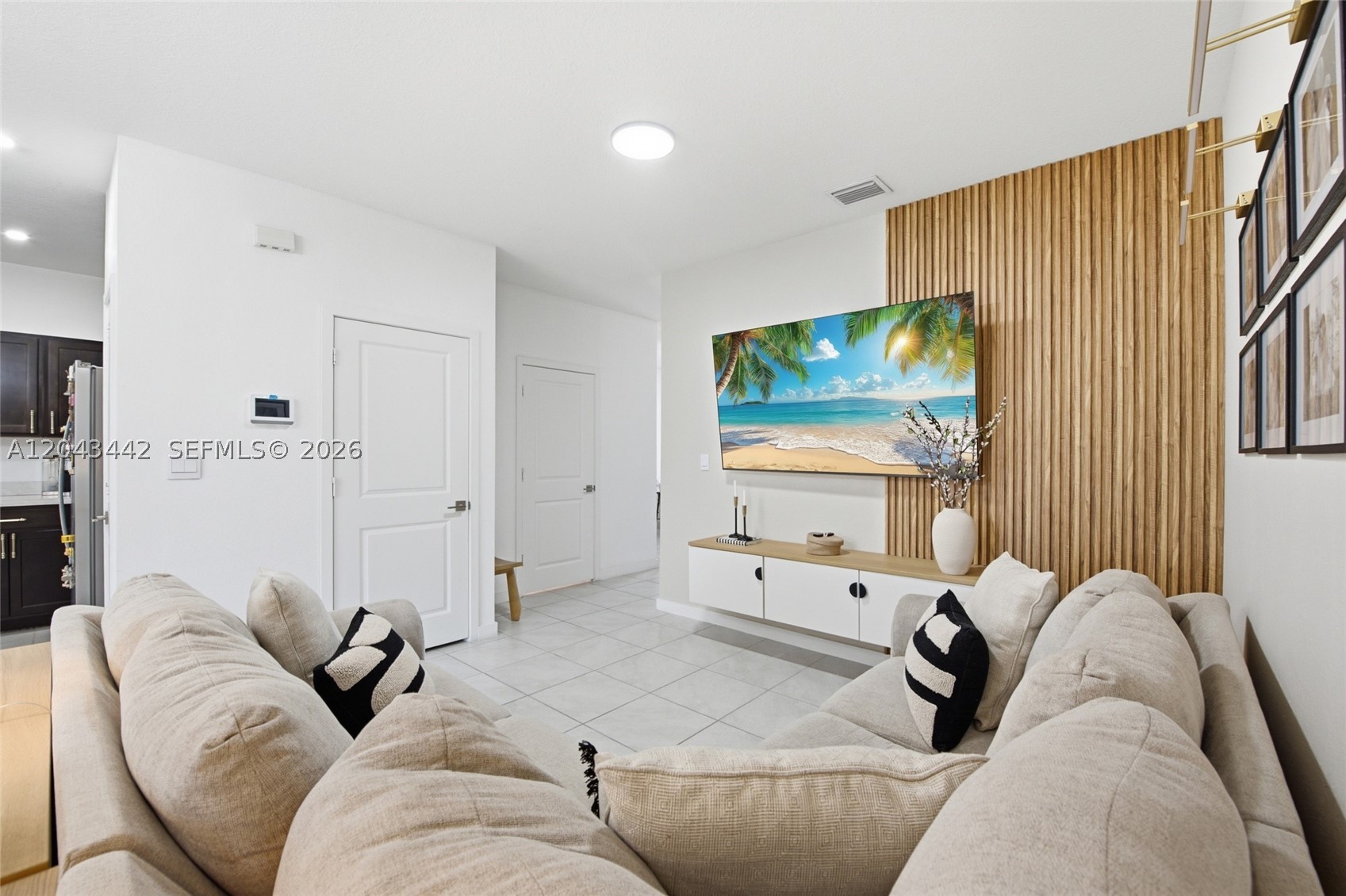 HAMILTON PLACE - Residential Lease