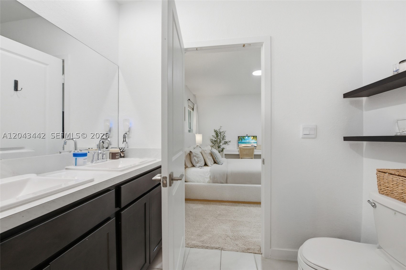 HAMILTON PLACE - Residential Lease