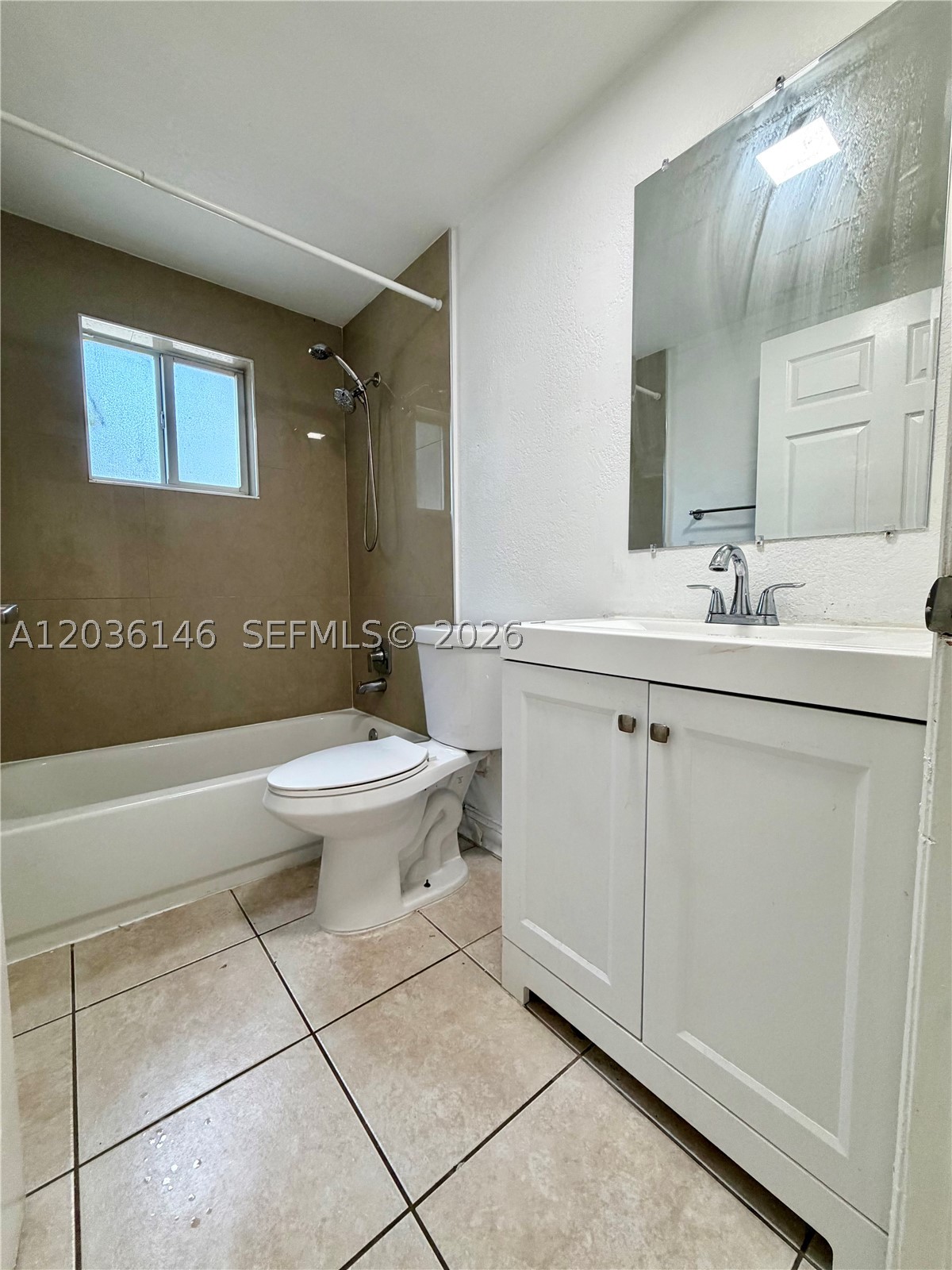 SUNDANCE AT PLANTATION CO - Residential Lease