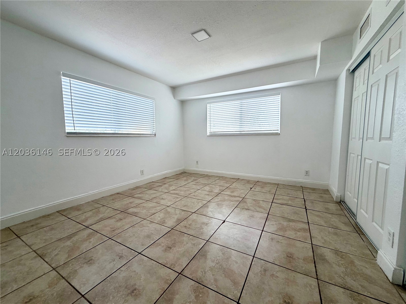 SUNDANCE AT PLANTATION CO - Residential Lease