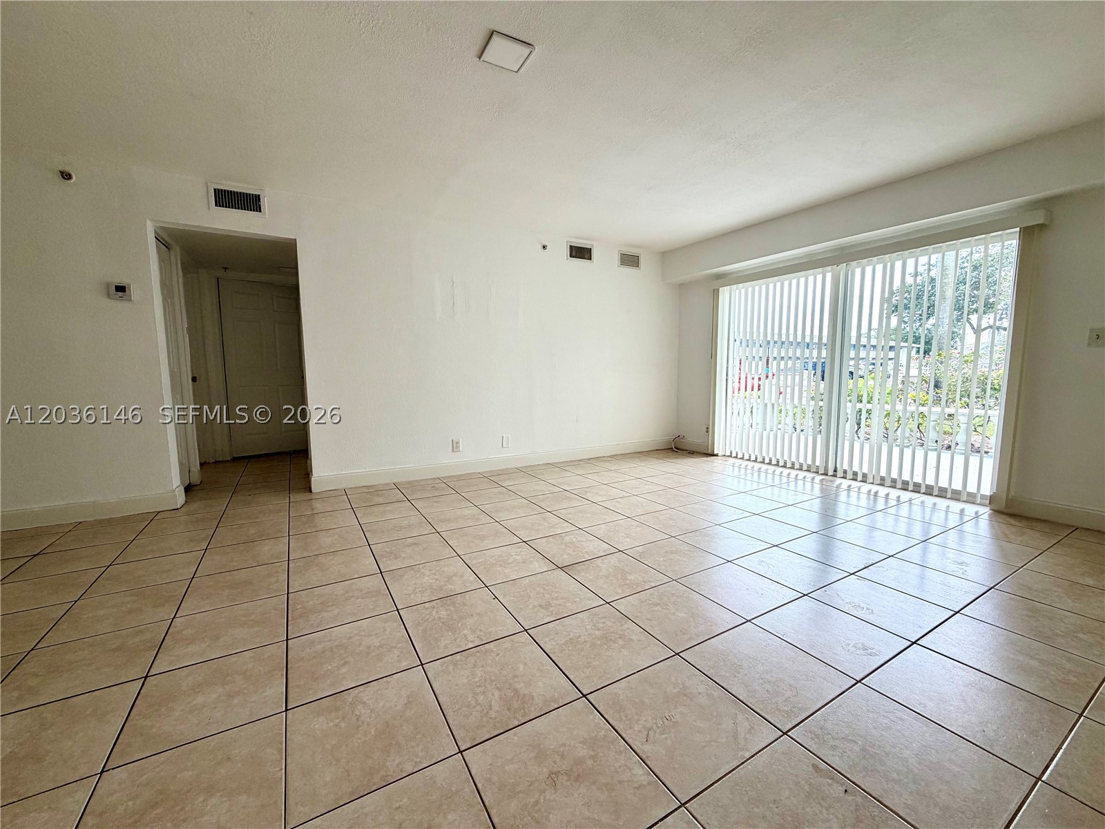 SUNDANCE AT PLANTATION CO - Residential Lease