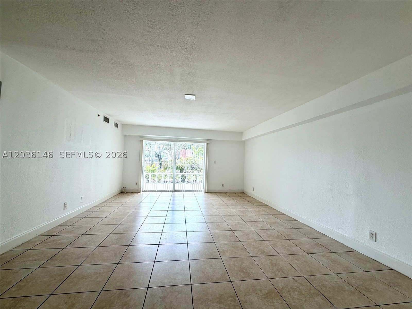 SUNDANCE AT PLANTATION CO - Residential Lease