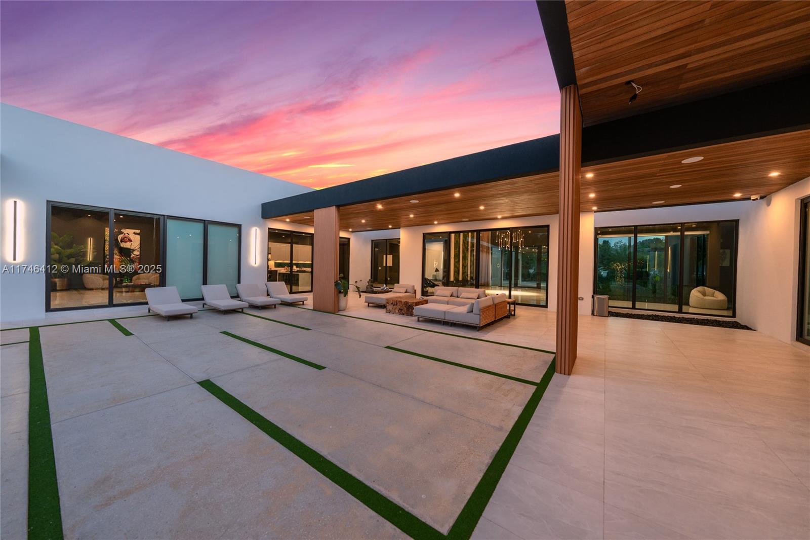 MILLER DRIVE ESTATES - Residential