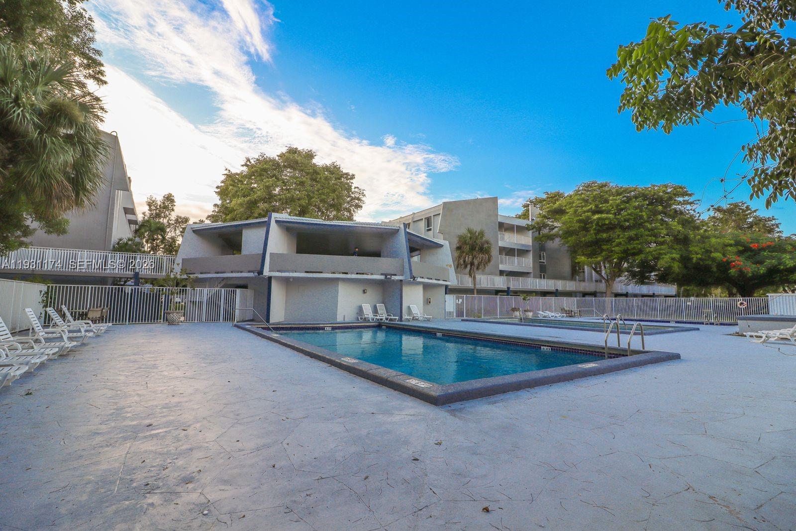 PARADISE POINTE CONDO - Residential Lease