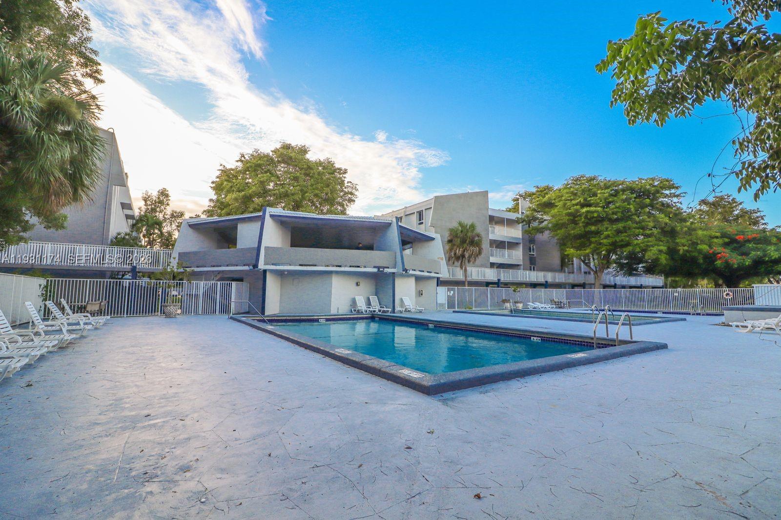 PARADISE POINTE CONDO - Residential Lease