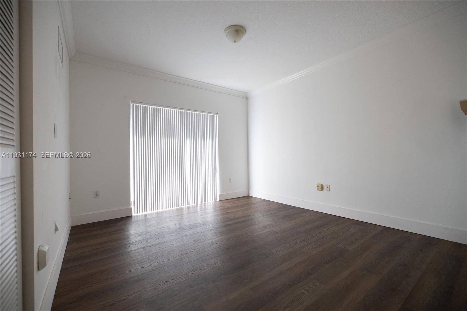 PARADISE POINTE CONDO - Residential Lease