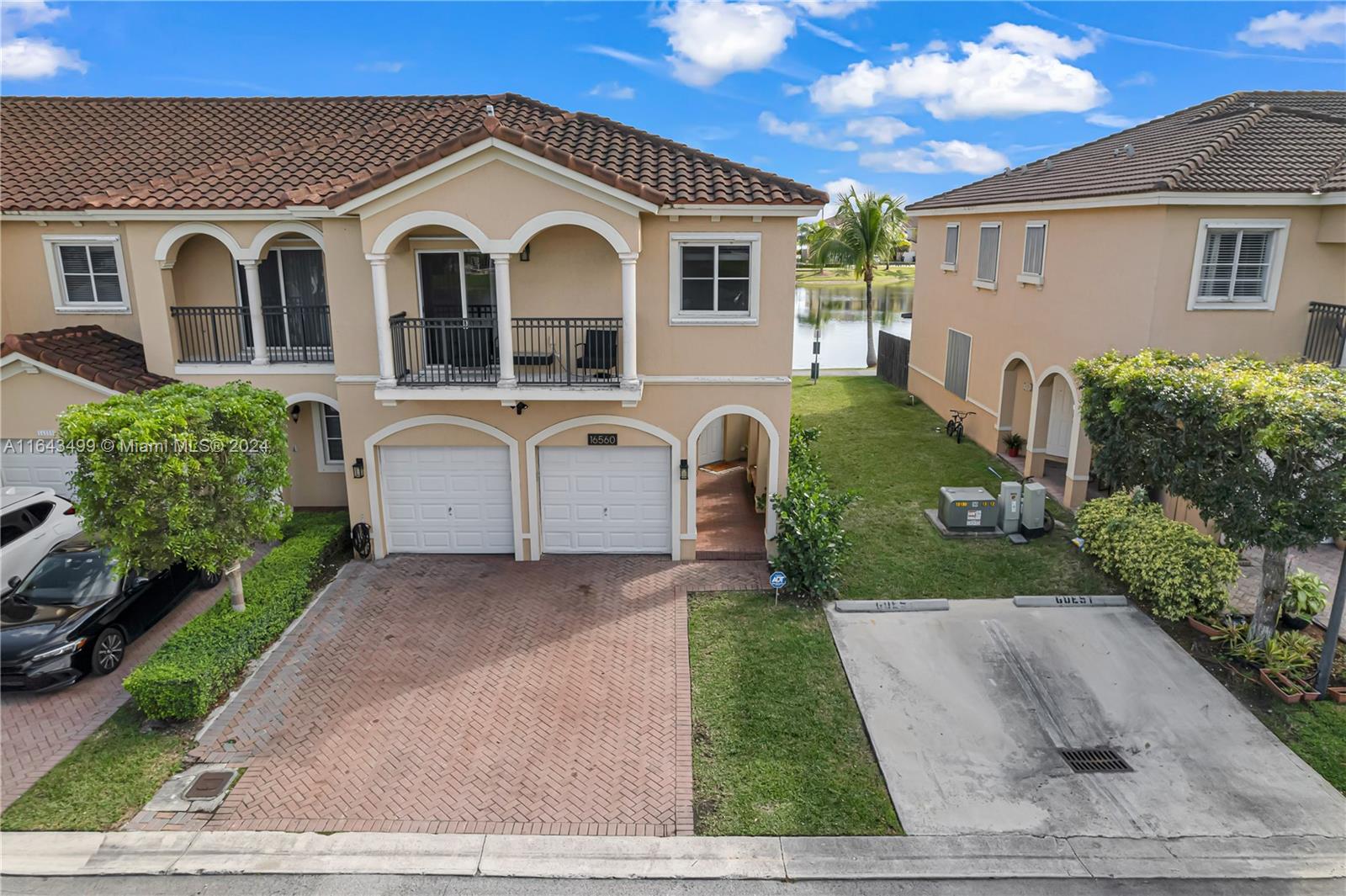 SUNSET LAKE TOWNHOMES - Residential Lease