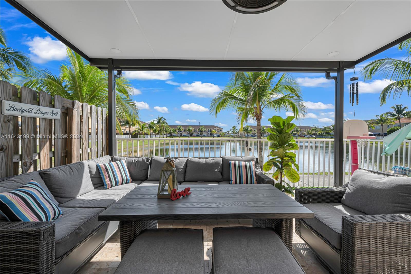 SUNSET LAKE TOWNHOMES - Residential Lease