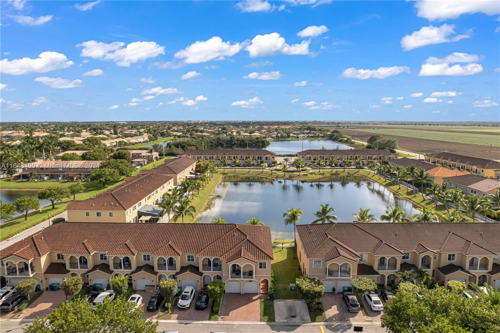 SUNSET LAKE TOWNHOMES - Residential Lease