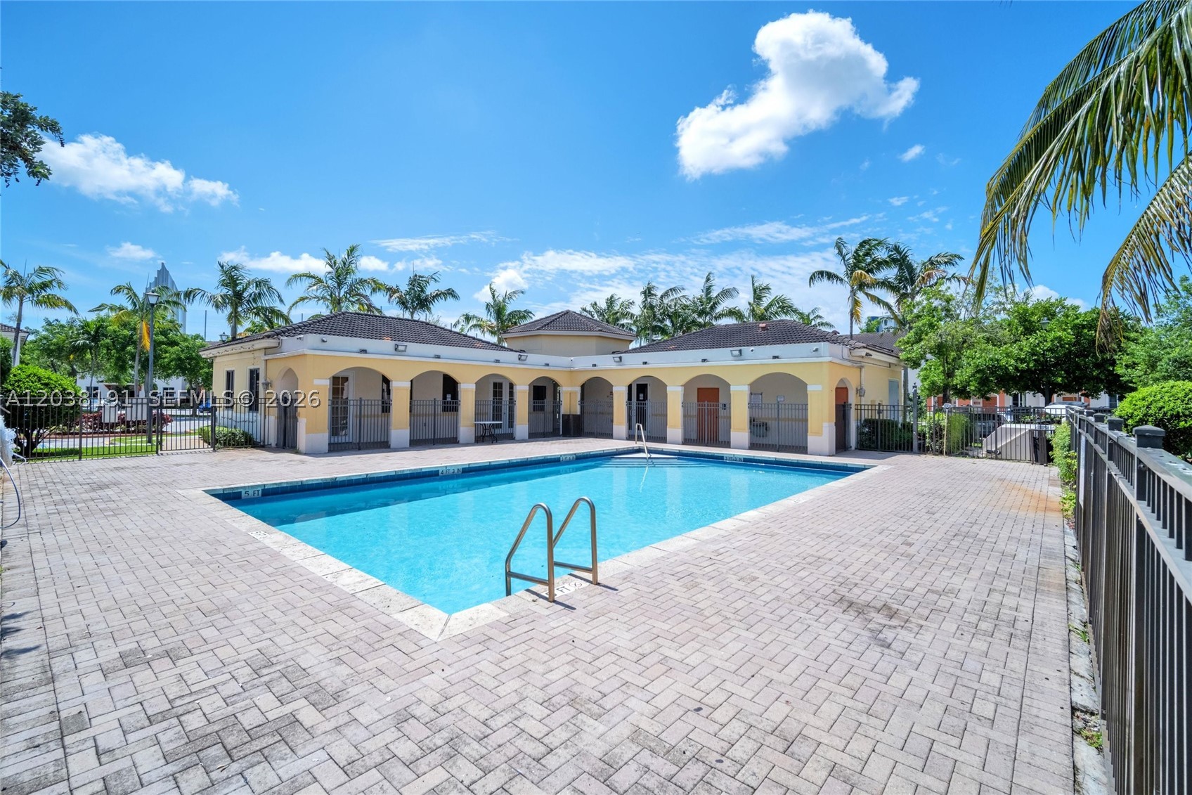 SOLABELLA CONDO - Residential Lease