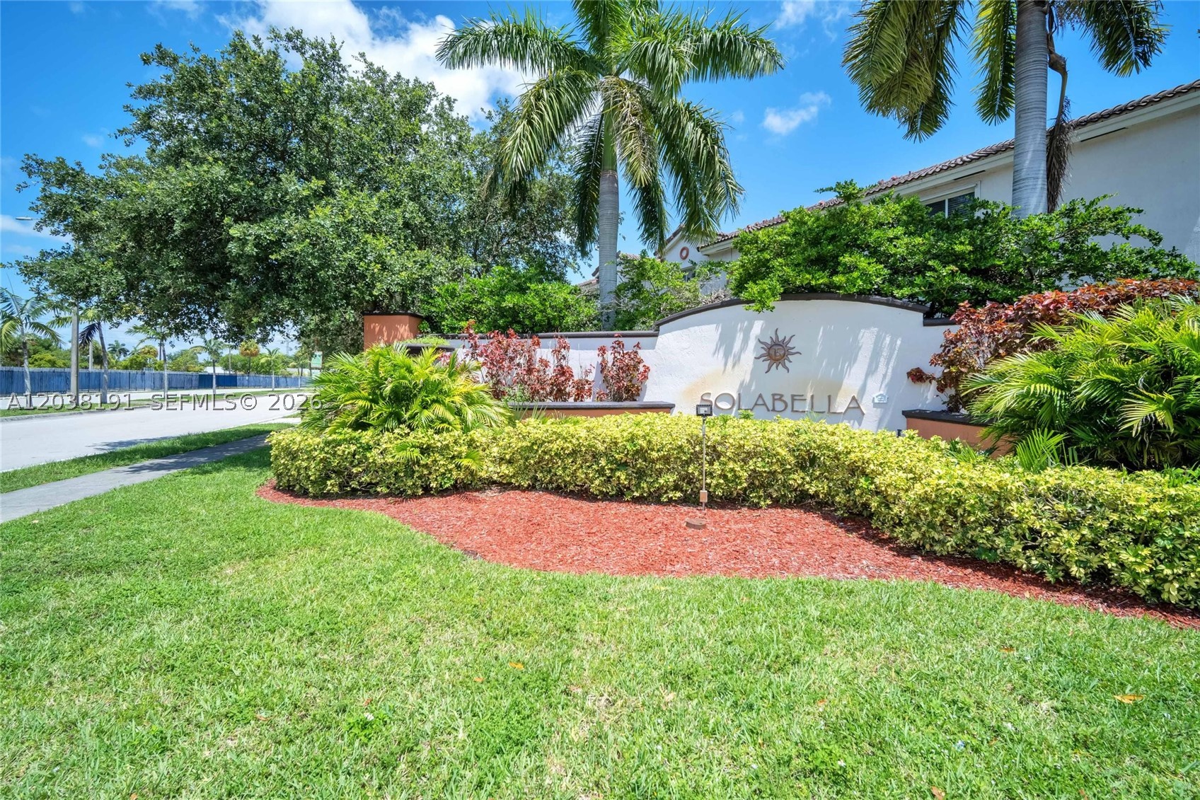 SOLABELLA CONDO - Residential Lease