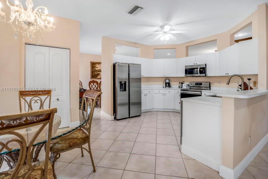 SYMPHONY BAY - Residential