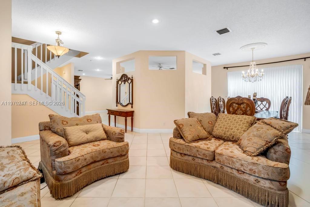 SYMPHONY BAY - Residential