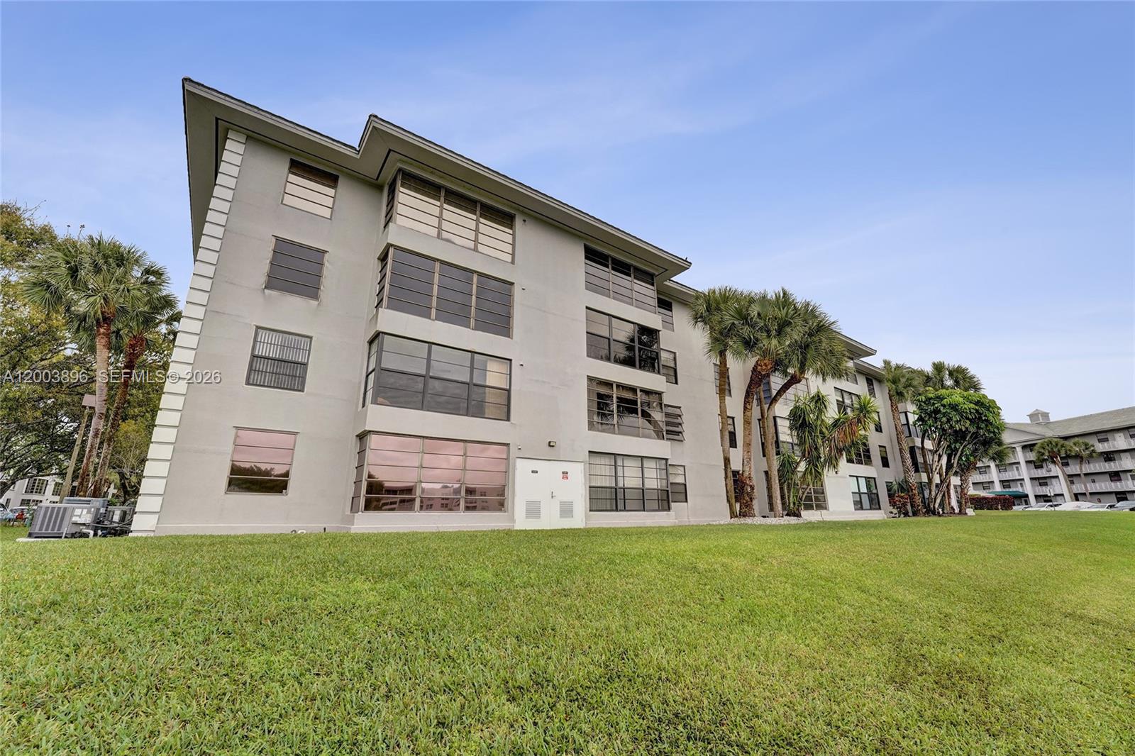 CONDO 15 OF WHITEHALL CON - Residential