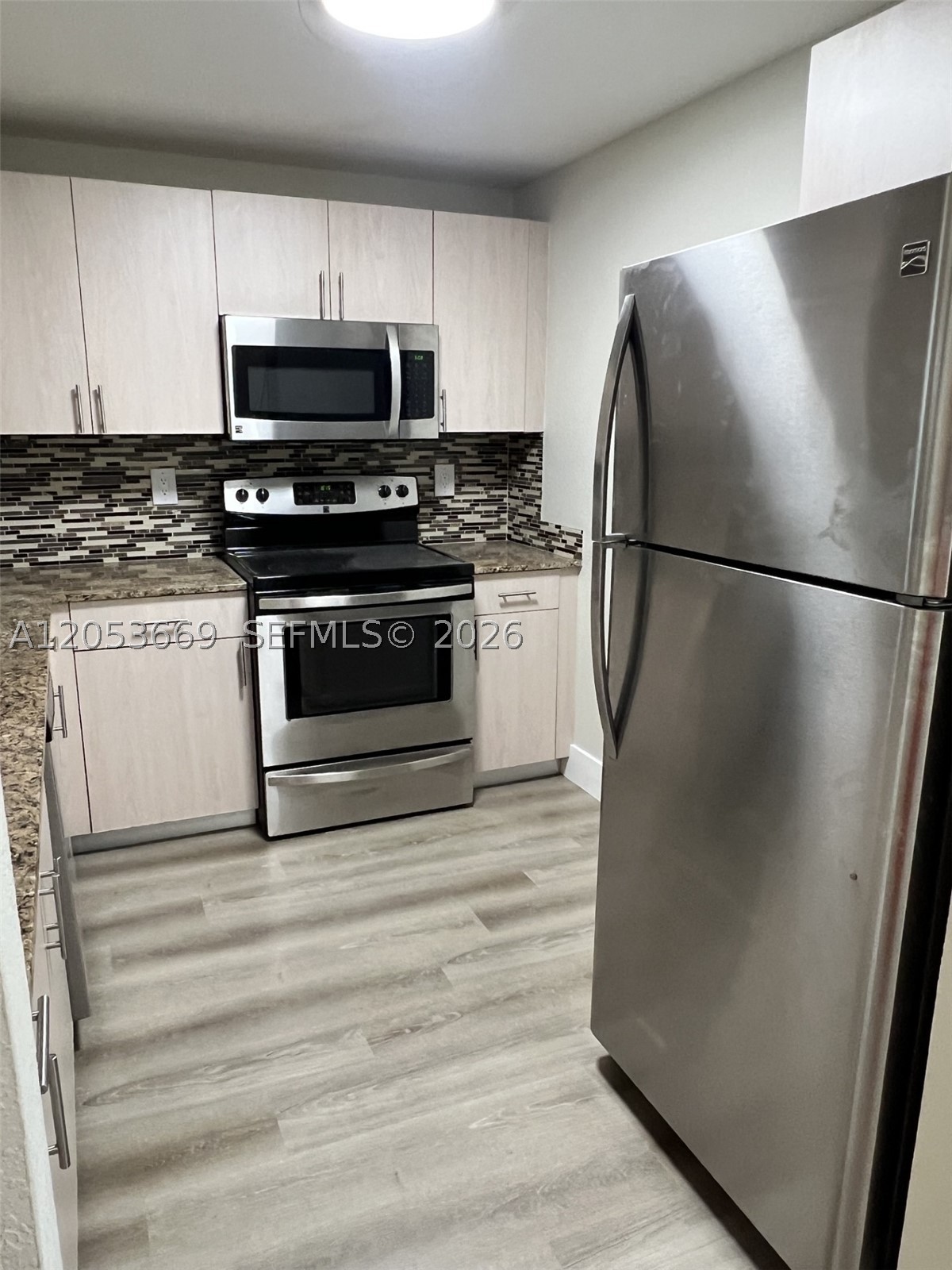 DOUGLAS GRAND CONDO - Residential Lease