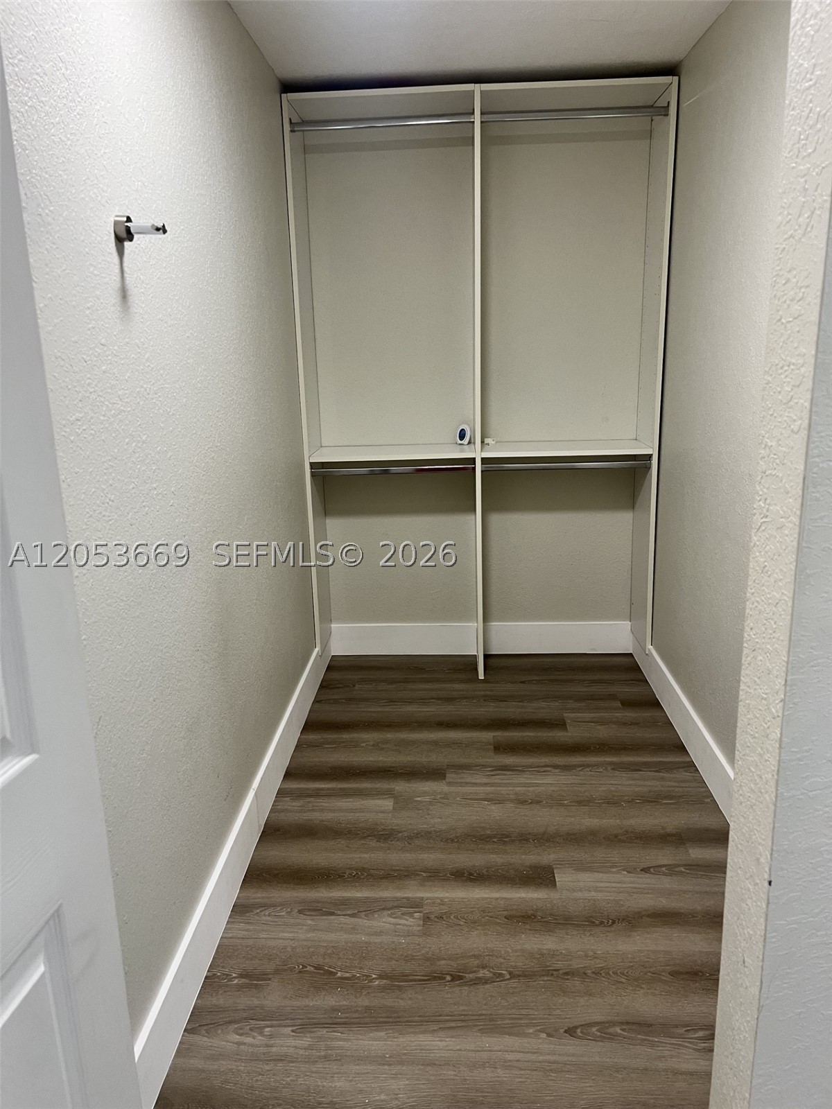 DOUGLAS GRAND CONDO - Residential Lease