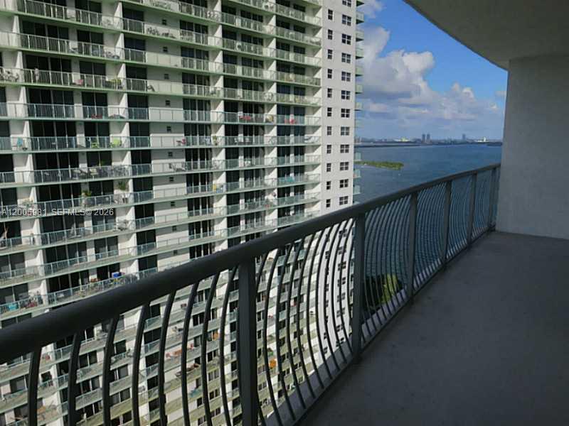 OPERA TOWER - Residential