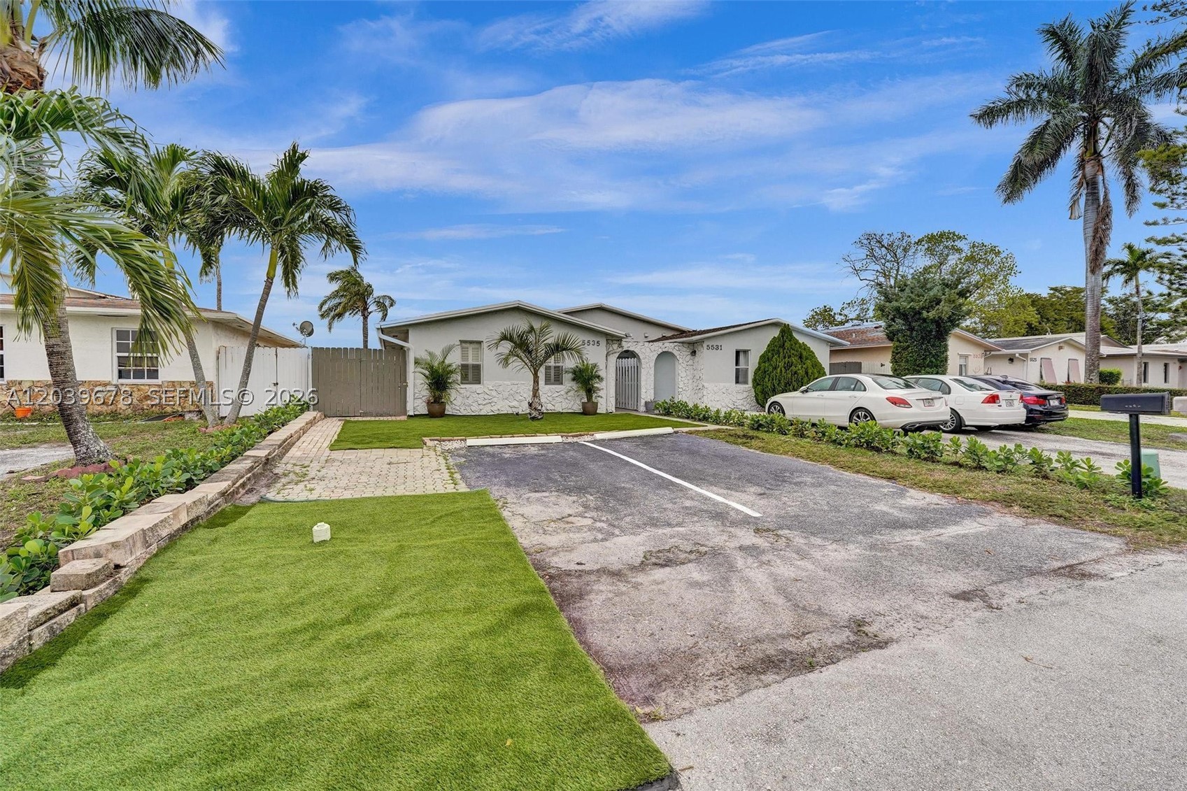 LA BEAU ACRES FIRST UNIT - Residential