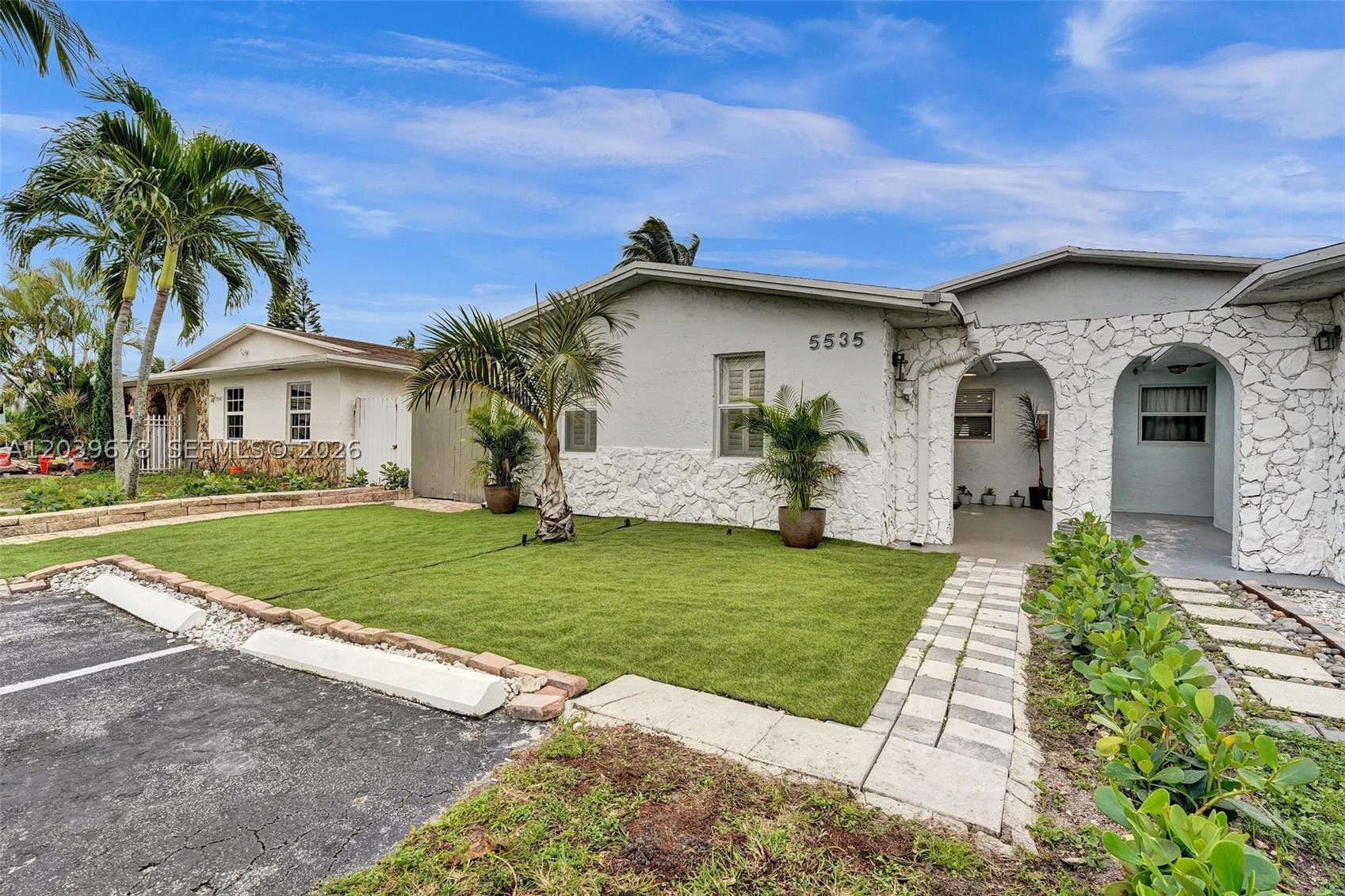 LA BEAU ACRES FIRST UNIT - Residential