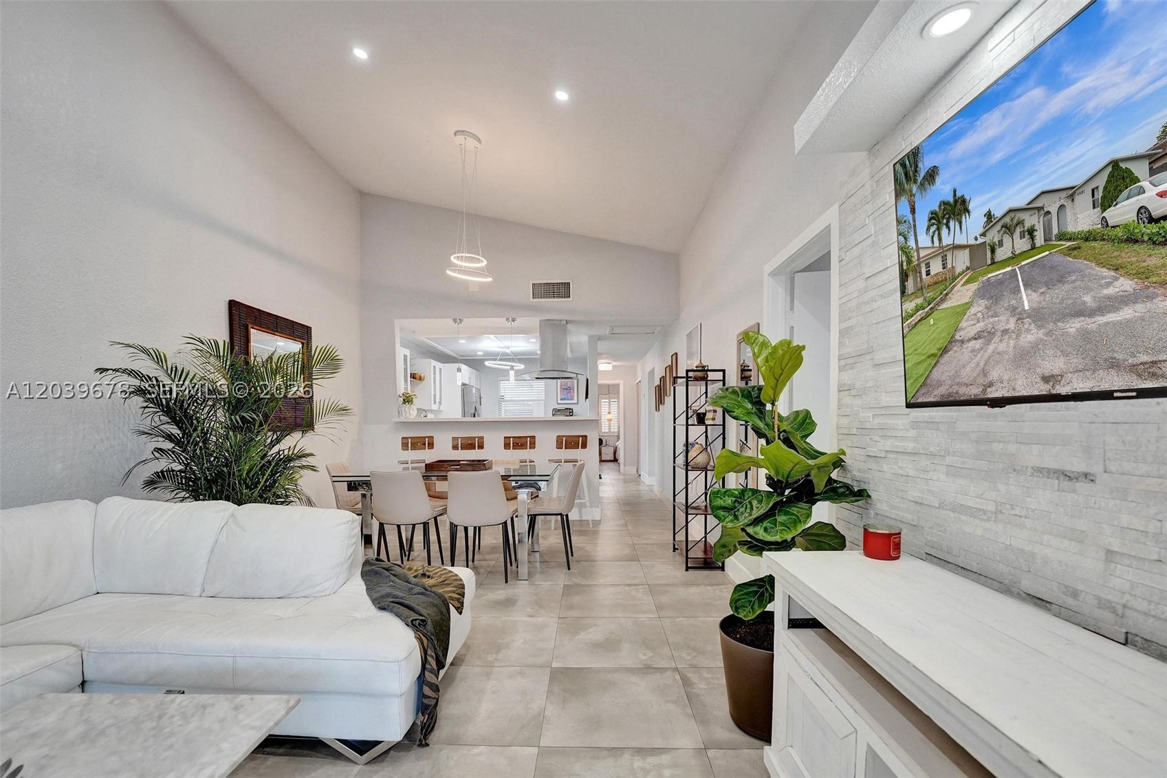 LA BEAU ACRES FIRST UNIT - Residential