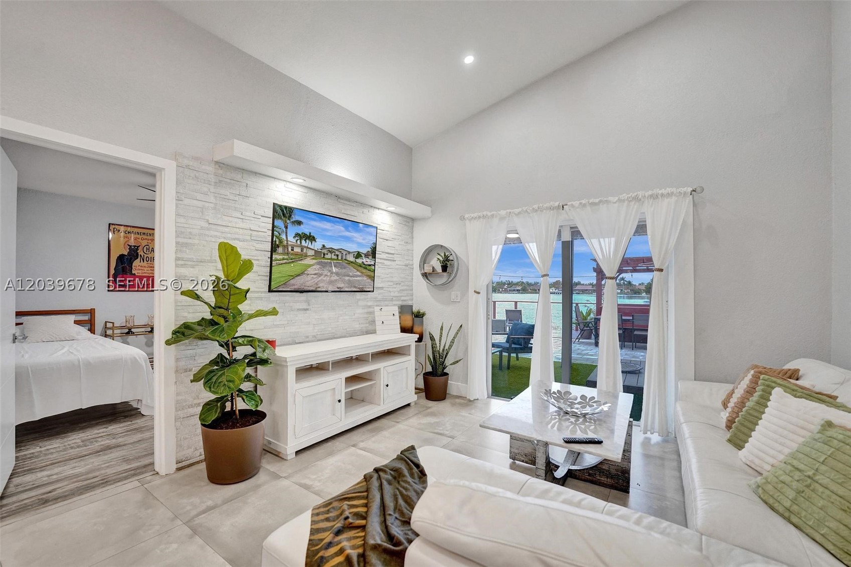 LA BEAU ACRES FIRST UNIT - Residential