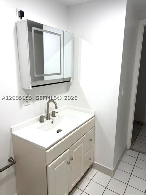 EL CID CONDO - Residential Lease