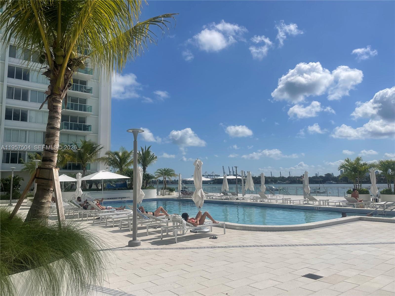 MIRADOR 1000 CONDO - Residential
