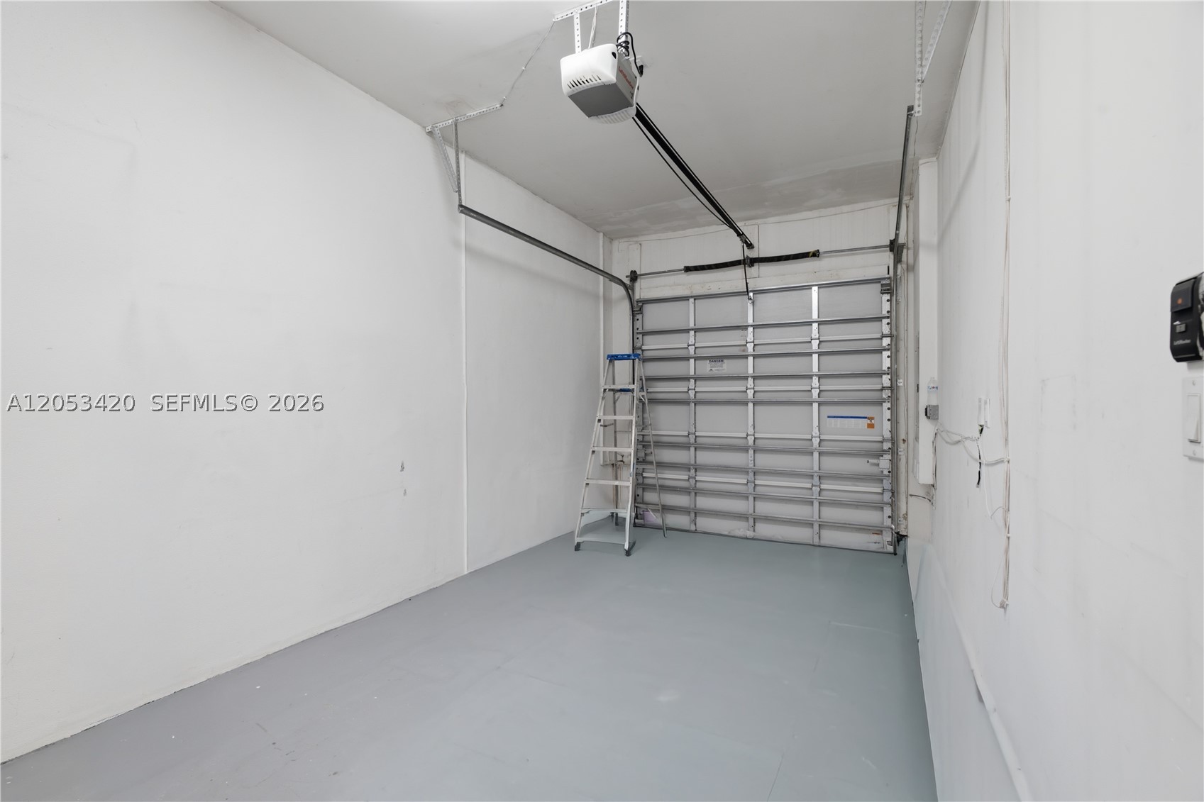 KILLIAN COMMONS - Residential