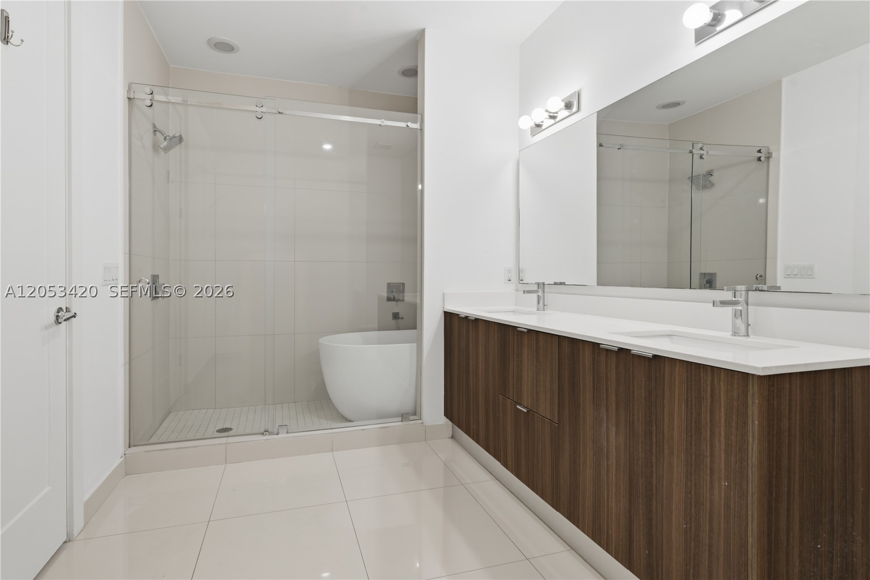 KILLIAN COMMONS - Residential