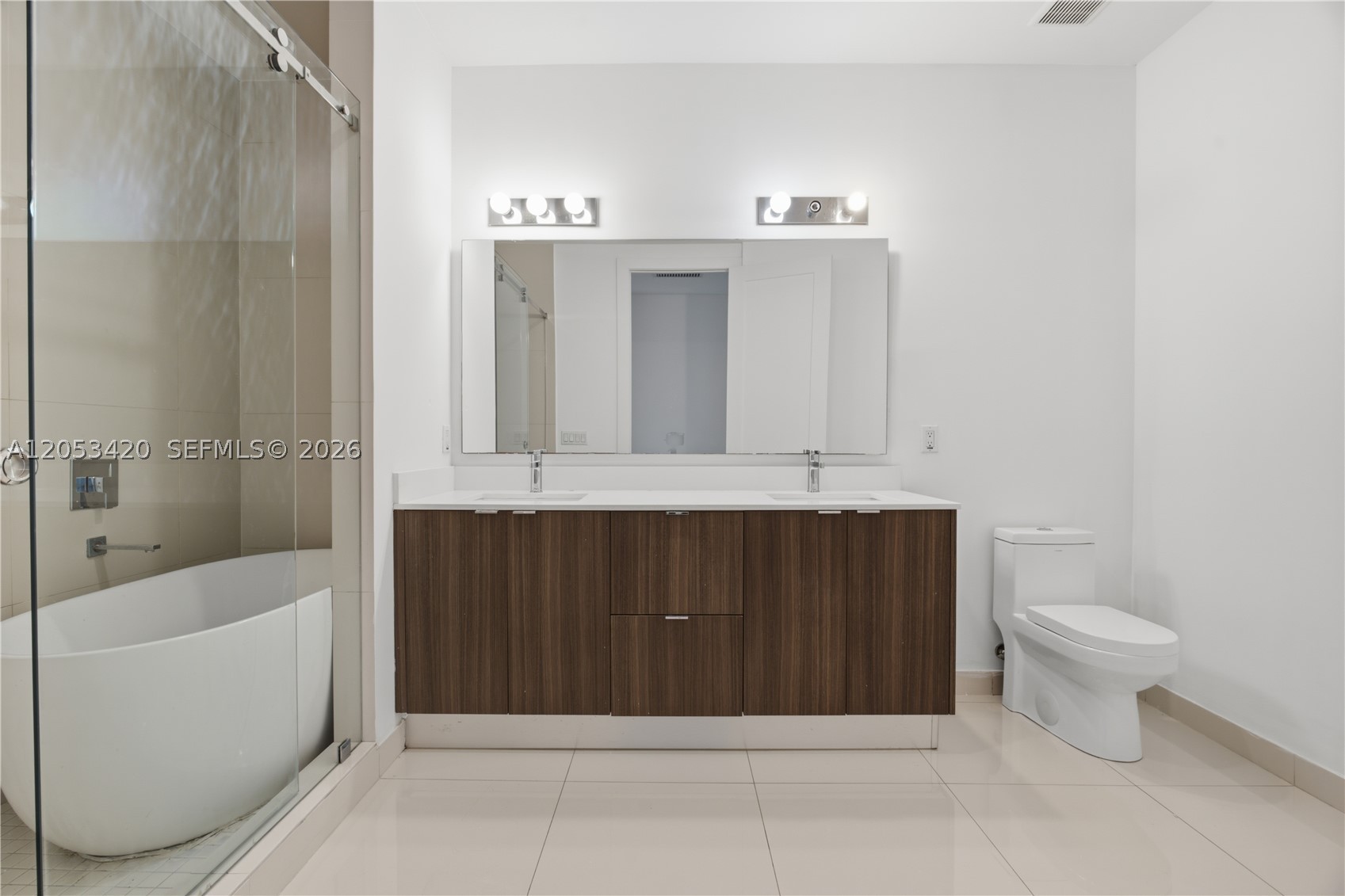 KILLIAN COMMONS - Residential