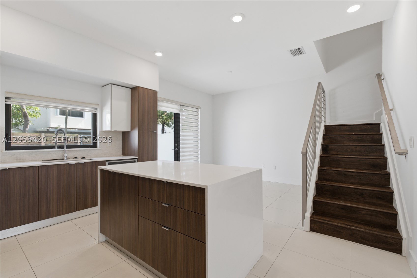 KILLIAN COMMONS - Residential