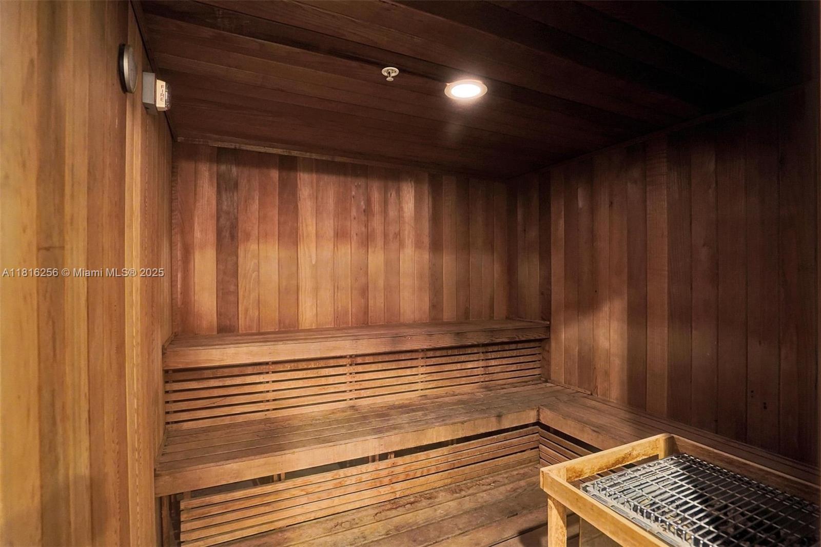AKOYA CONDO - Residential Lease