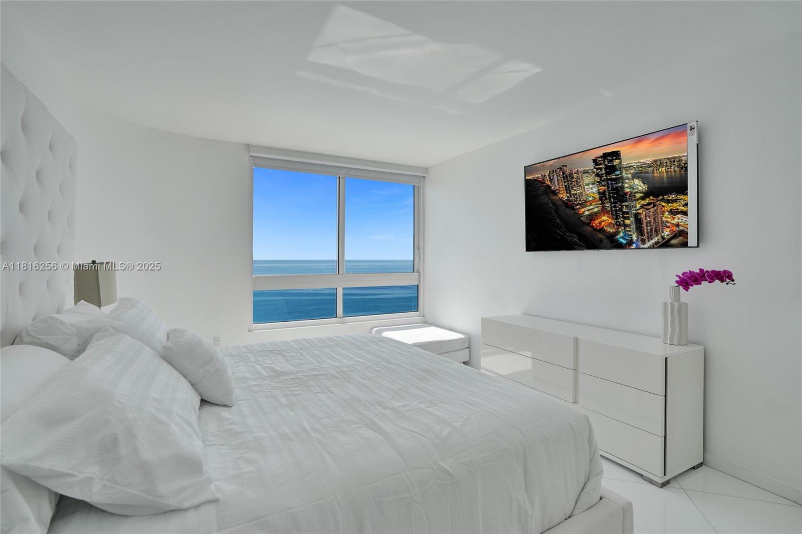 AKOYA CONDO - Residential Lease