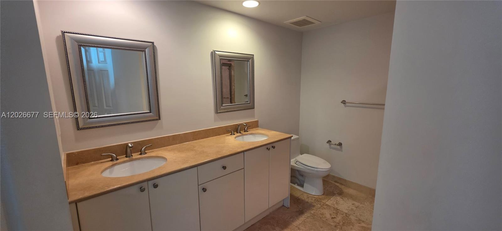 DUO CONDOMINIUM WEST - Residential
