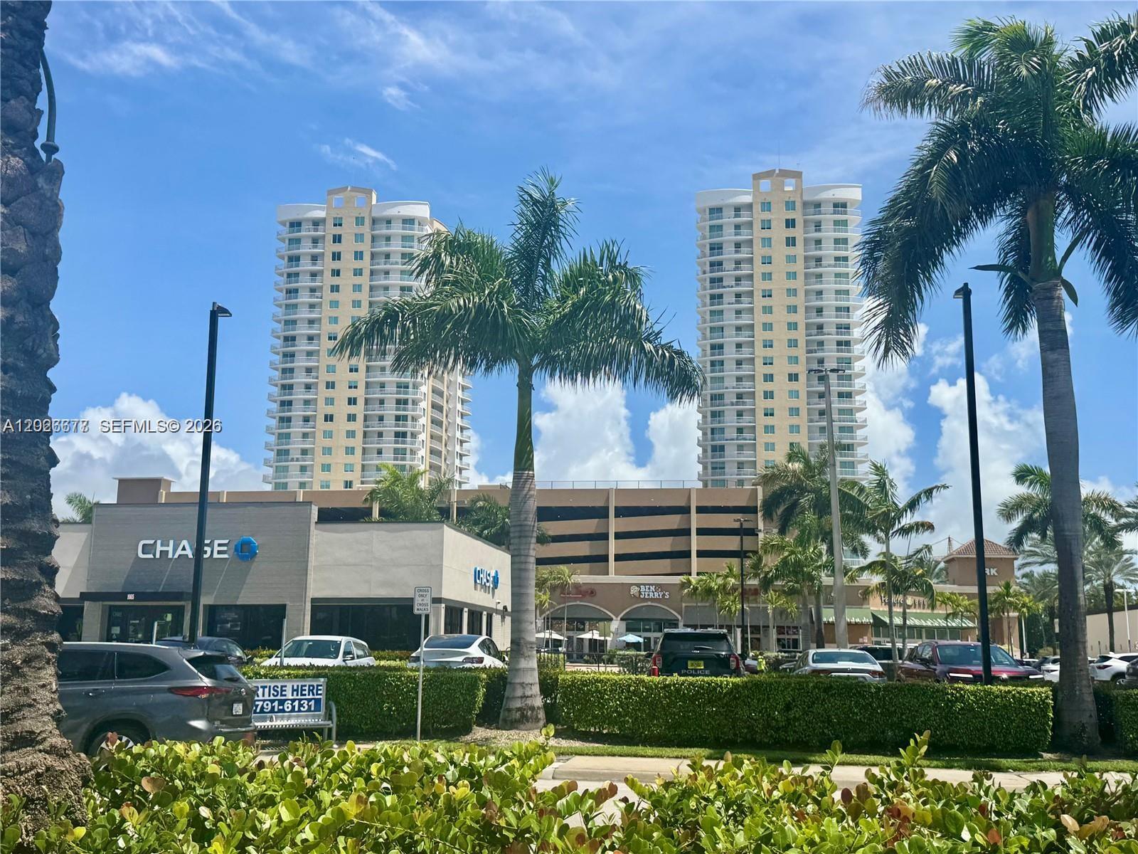 Spacious 1 Bedroom + 1.5 Bathroom at the Duo Condominium located in Hallandale Bch. Great Amenities: 24 hours front desk and valet, Heated Pool & Jacuzzi, 2 Tennis Courts, Sauna & Steam room and more. Views of the Ocean, City and Golf course from the terrace. kitchen with granite counter tops and stainless appliances, washer and dryer in the unit. Walking distance to the beach, Shopping and Casino.