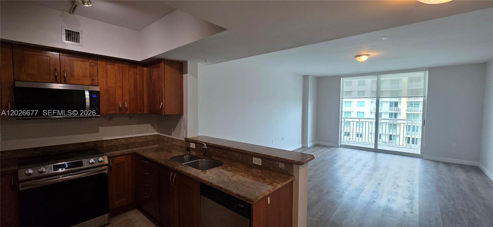 DUO CONDOMINIUM WEST - Residential