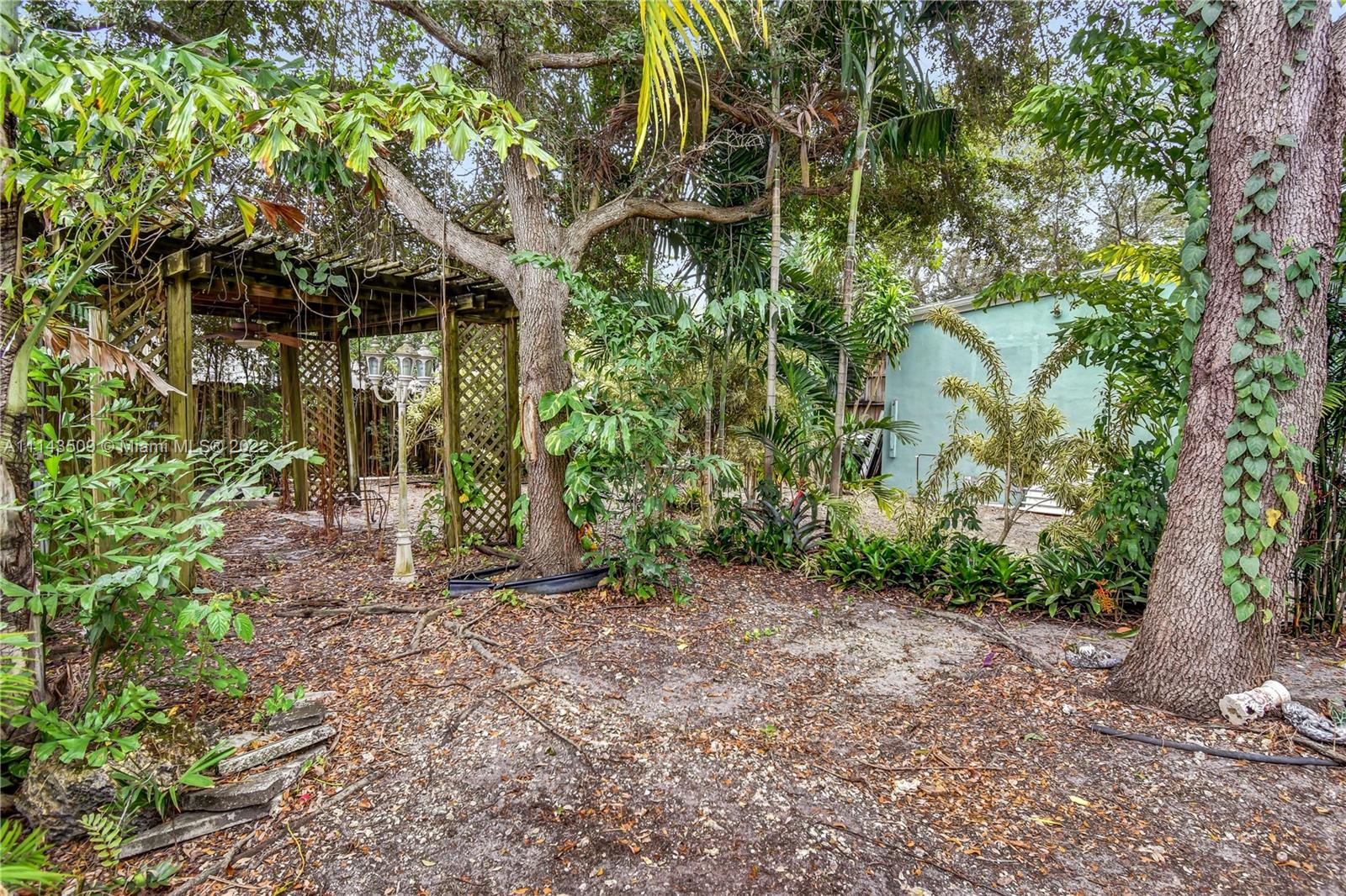CORAL WAY VILLAGE SEC A P - Residential