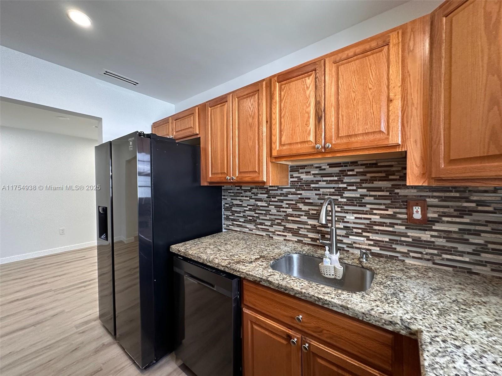 RIVERDALE ESTS ADDN SEC 2 - Residential Lease