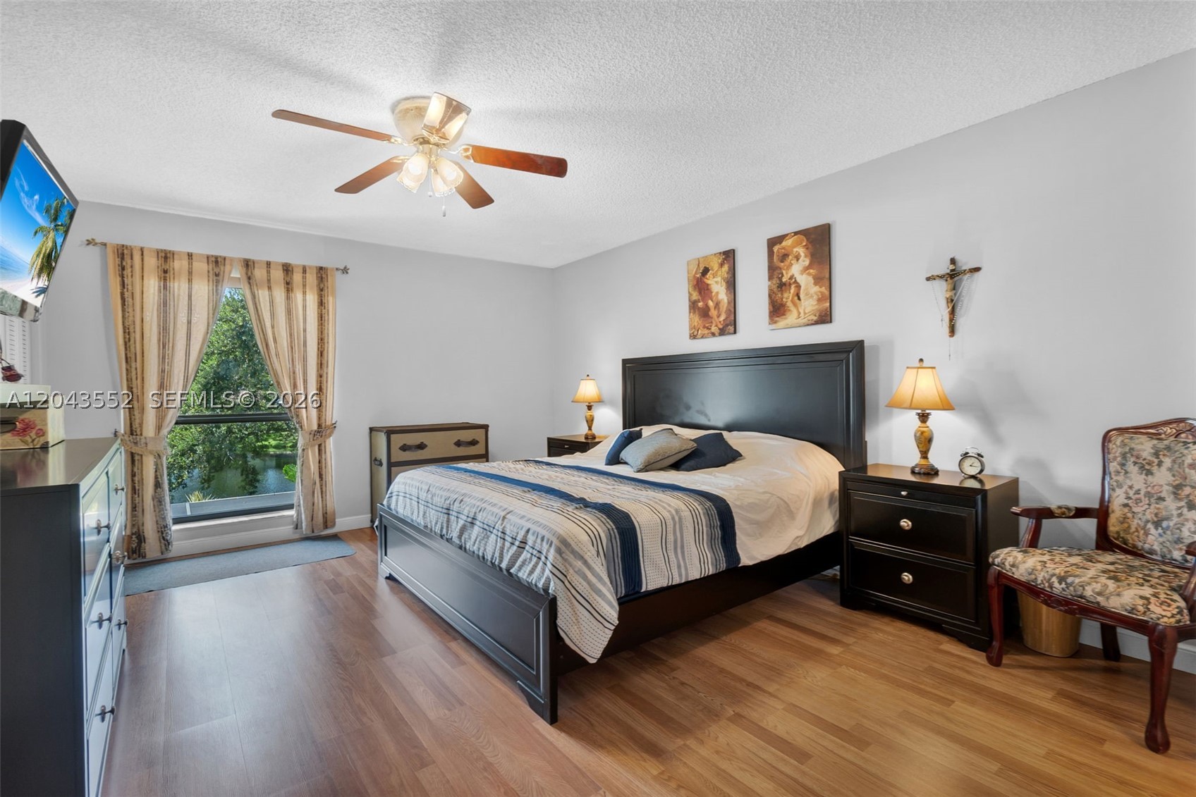 WESTVIEW CONDOMINIUM NO E - Residential